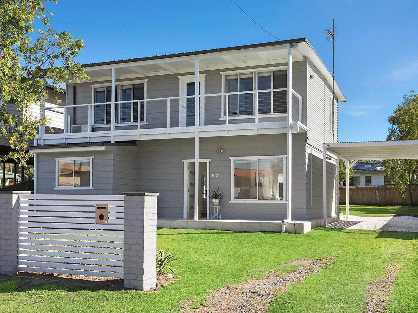102 Cams Boulevard, Summerland Point NSW 2259, Image 0
