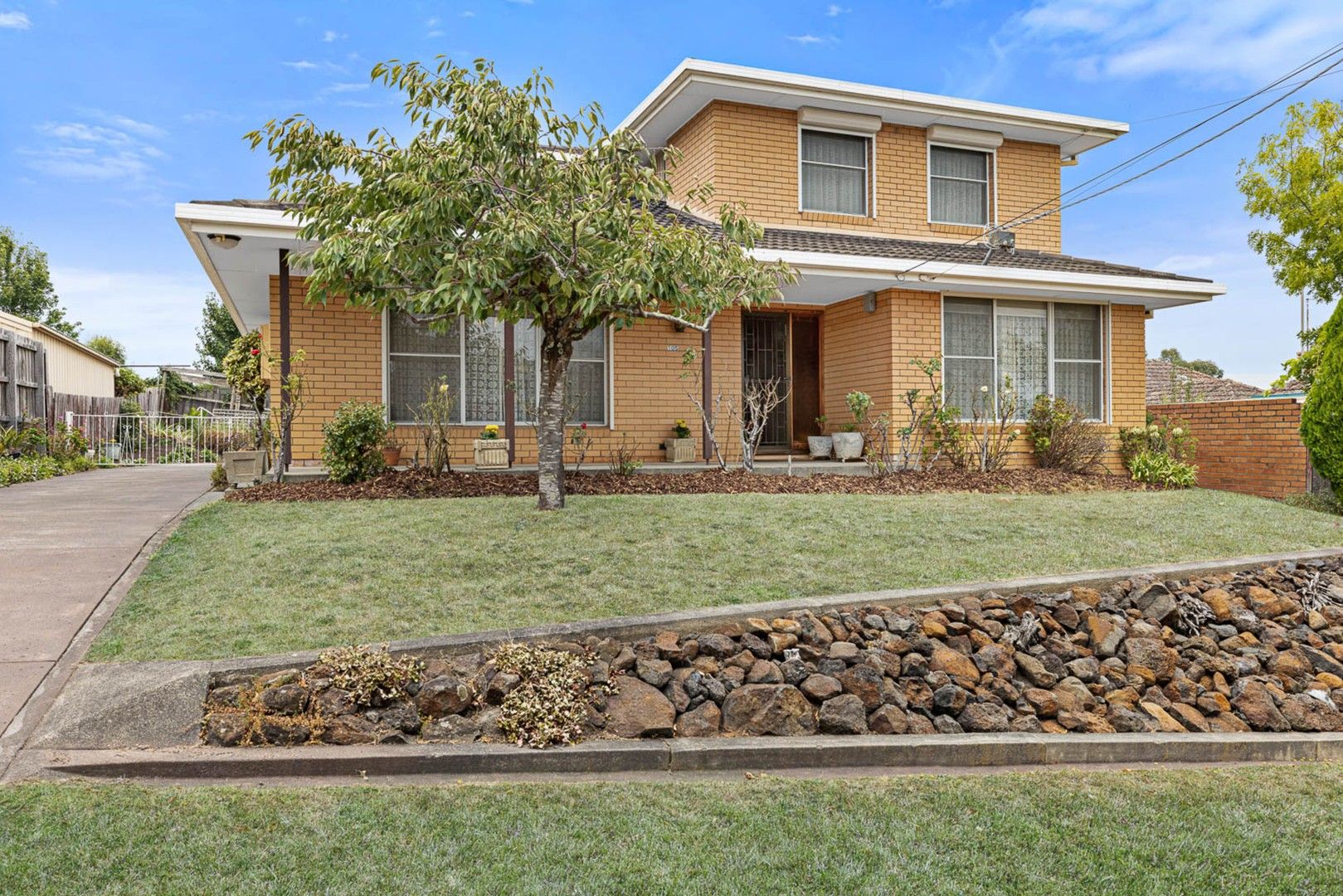105 Howard Street, Soldiers Hill VIC 3350, Image 0