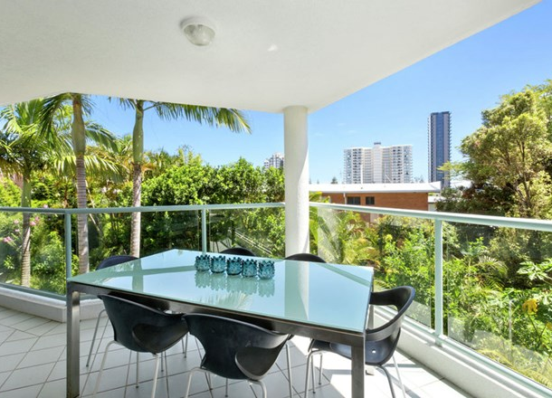 1/54 Mclean Street, Coolangatta QLD 4225