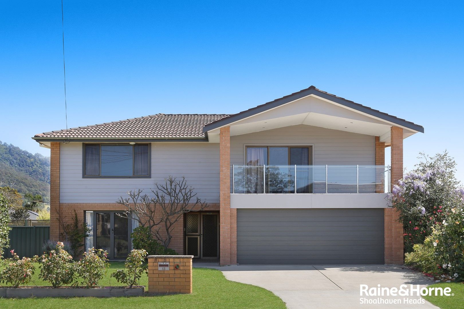 13 Oval Drive, Shoalhaven Heads Property History & Address Research