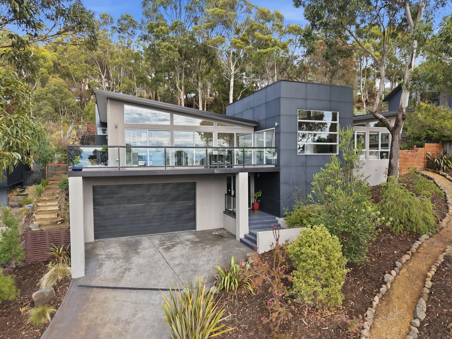 Additional image 28 of 2 Correa Place, Tolmans Hill TAS 7007