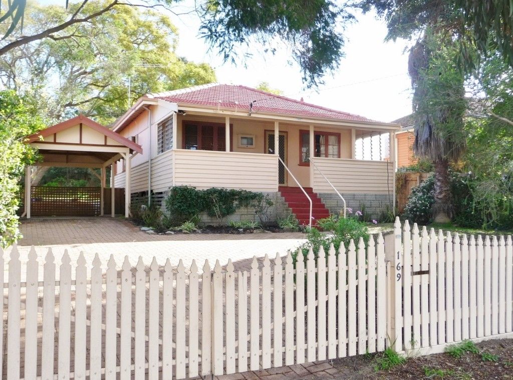 3 bedrooms House in 169 Holbeck Street DOUBLEVIEW WA, 6018