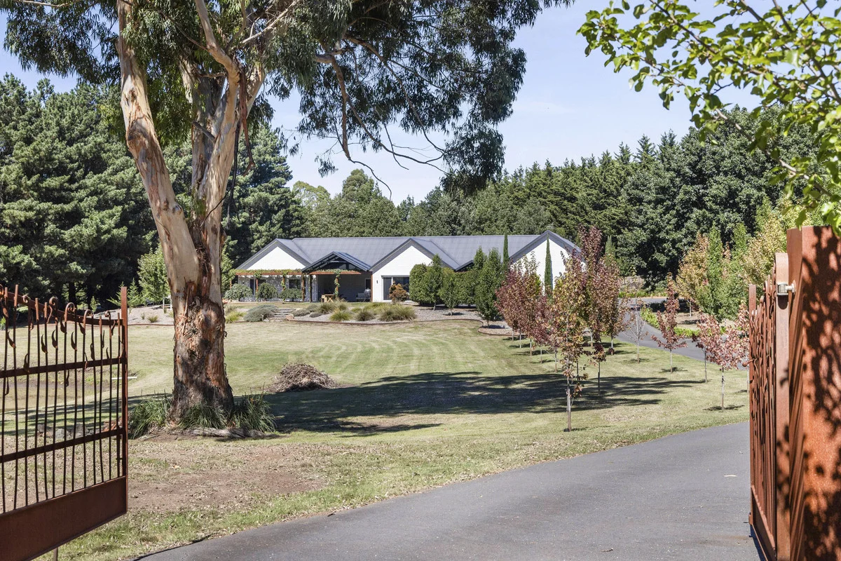 Additional image 2 of 41 High View Crescent, Gisborne VIC 3437