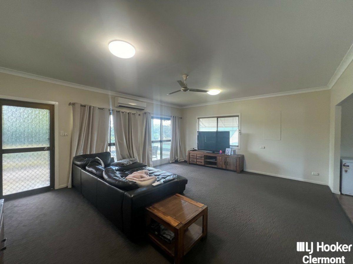 5 Douglass Street, Clermont QLD 4721, Image 2