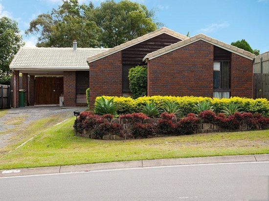 4 bedrooms House in 10 Pappas Way CARRARA QLD, 4211