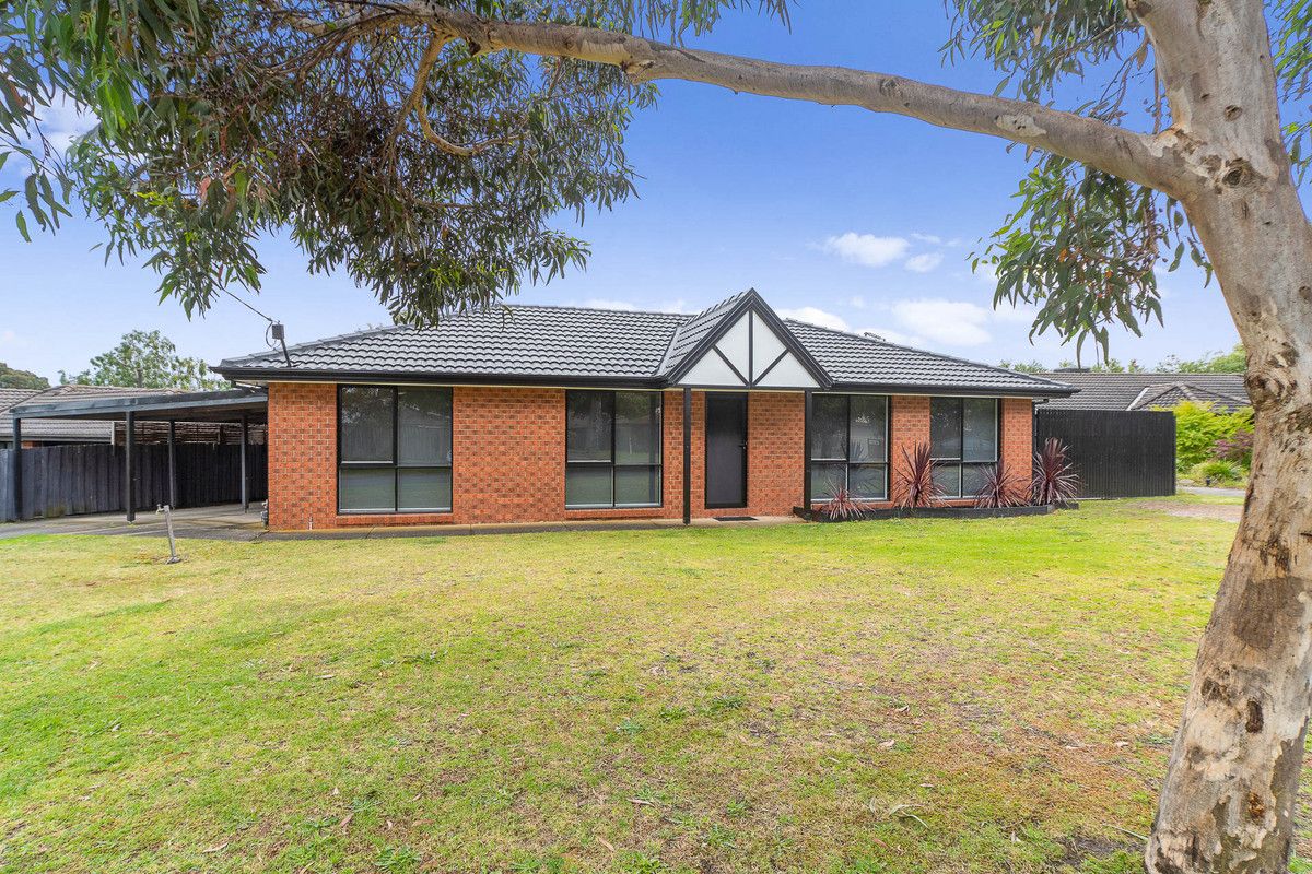 11 Calwell Court, Skye VIC 3977, Image 2