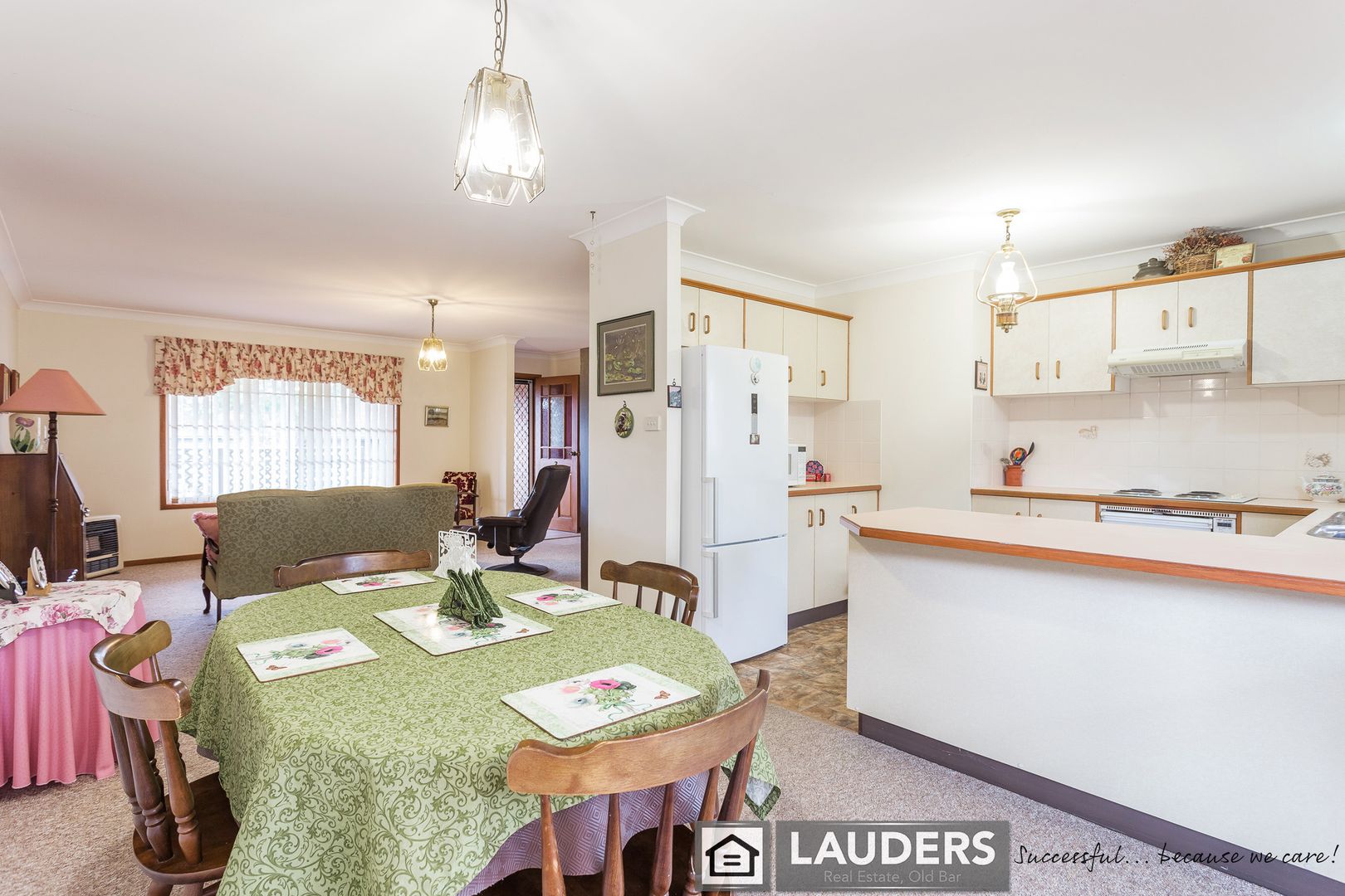 3/2 Paradise Close, Old Bar NSW 2430, Image 2