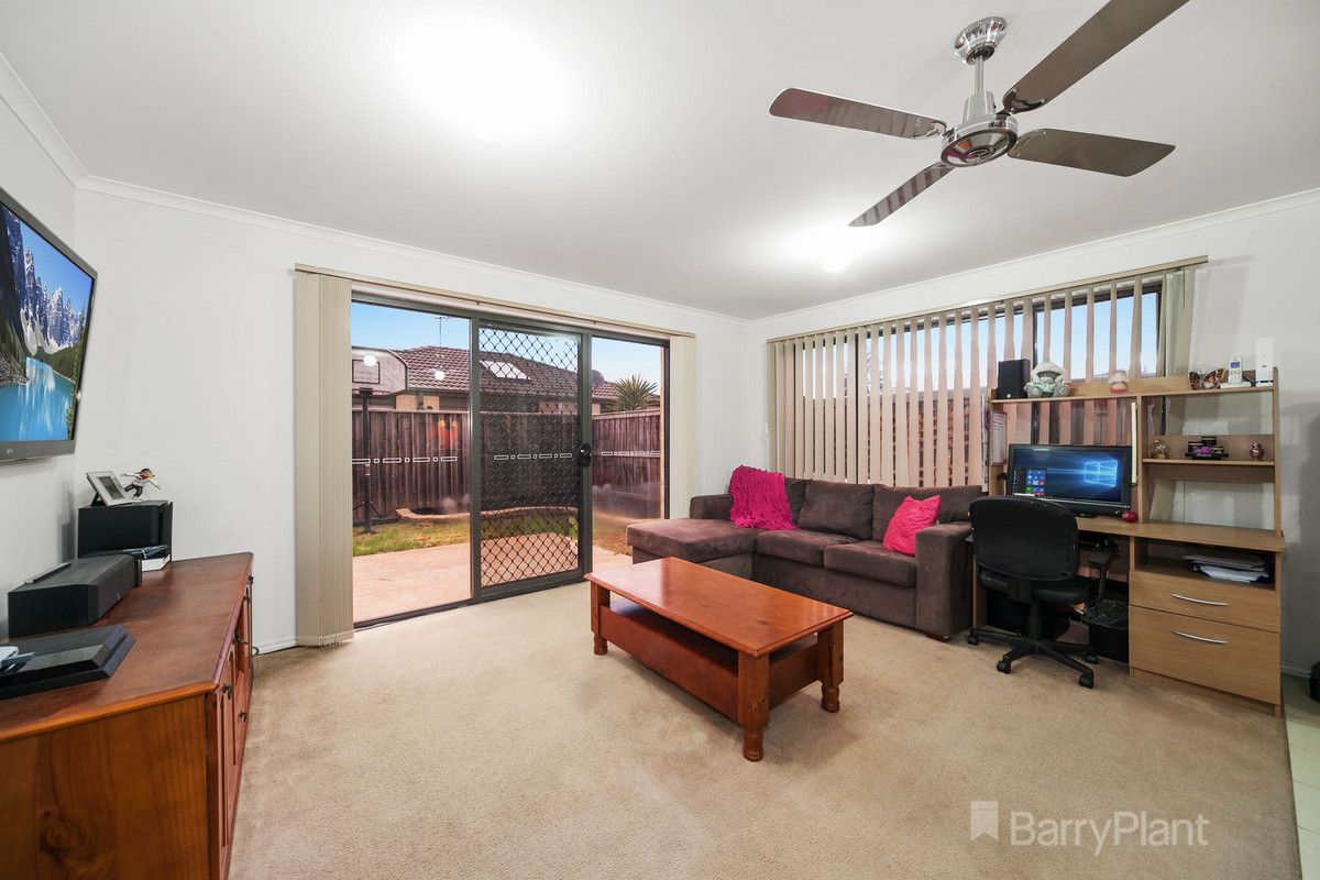 9/31 Syme Road, Pakenham VIC 3810, Image 2