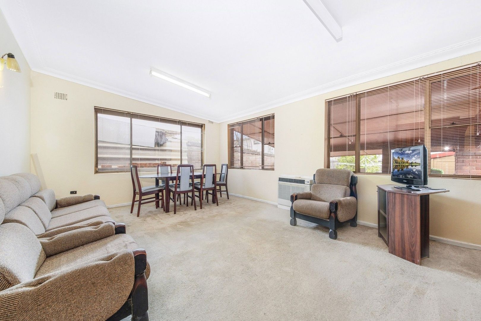 36A Noble Avenue, Mount Lewis NSW 2190, Image 2