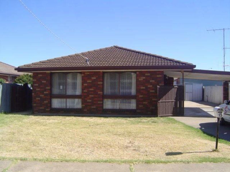 3 bedrooms Apartment / Unit / Flat in 1/15 Queen Street COBRAM VIC, 3644