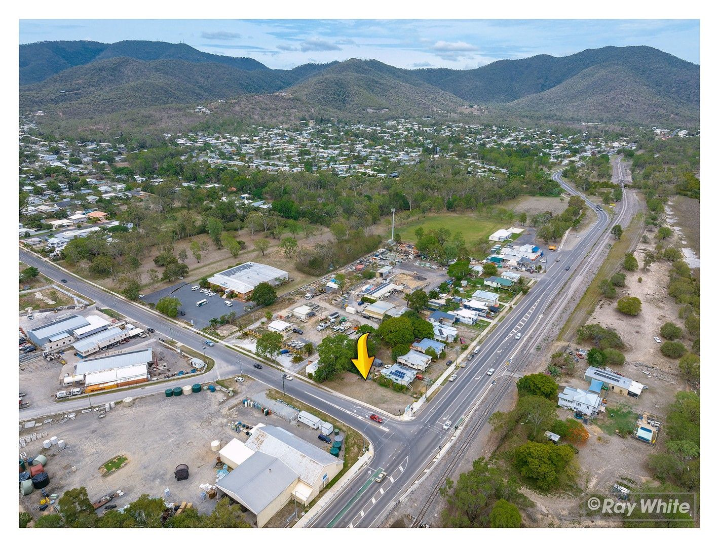 267 Lakes Creek Road, Koongal QLD 4701, Image 1