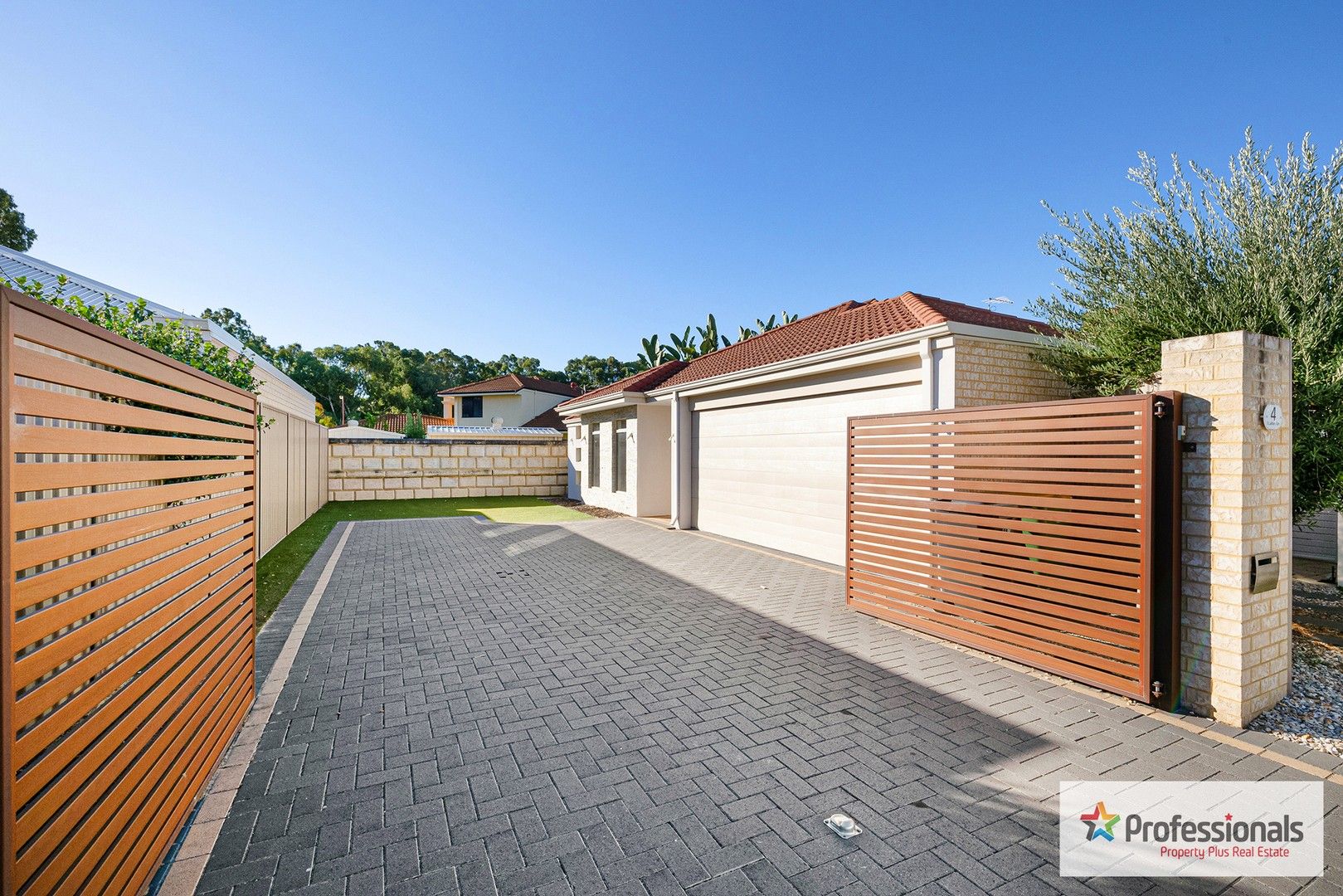 4/9 ladham turn, Canning Vale WA 6155, Image 0