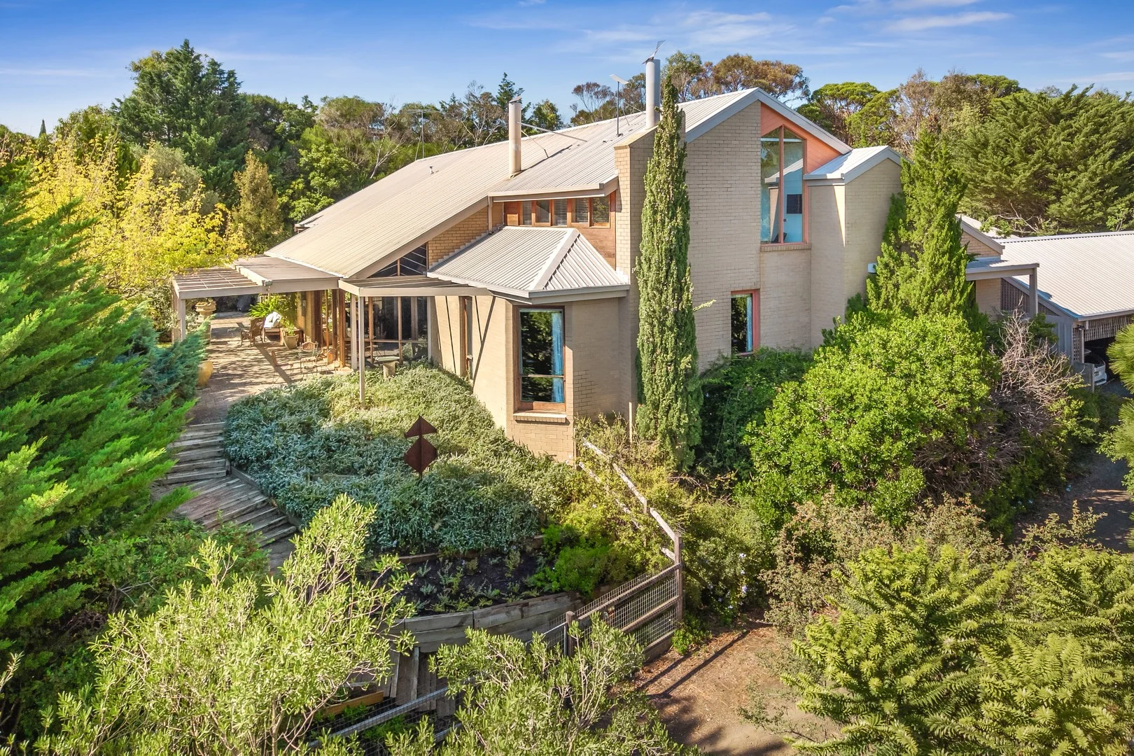 13 Highett Road, Highton VIC 3216