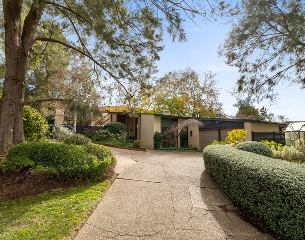 2 Claxton Crescent, Lyneham ACT 2602