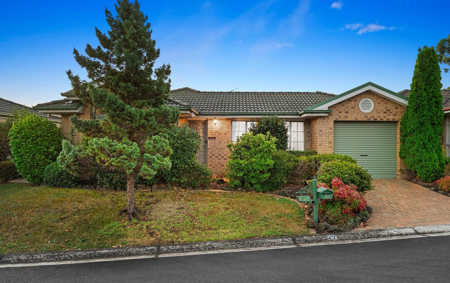 27 Ramble Crescent, Croydon VIC 3136, Image 2