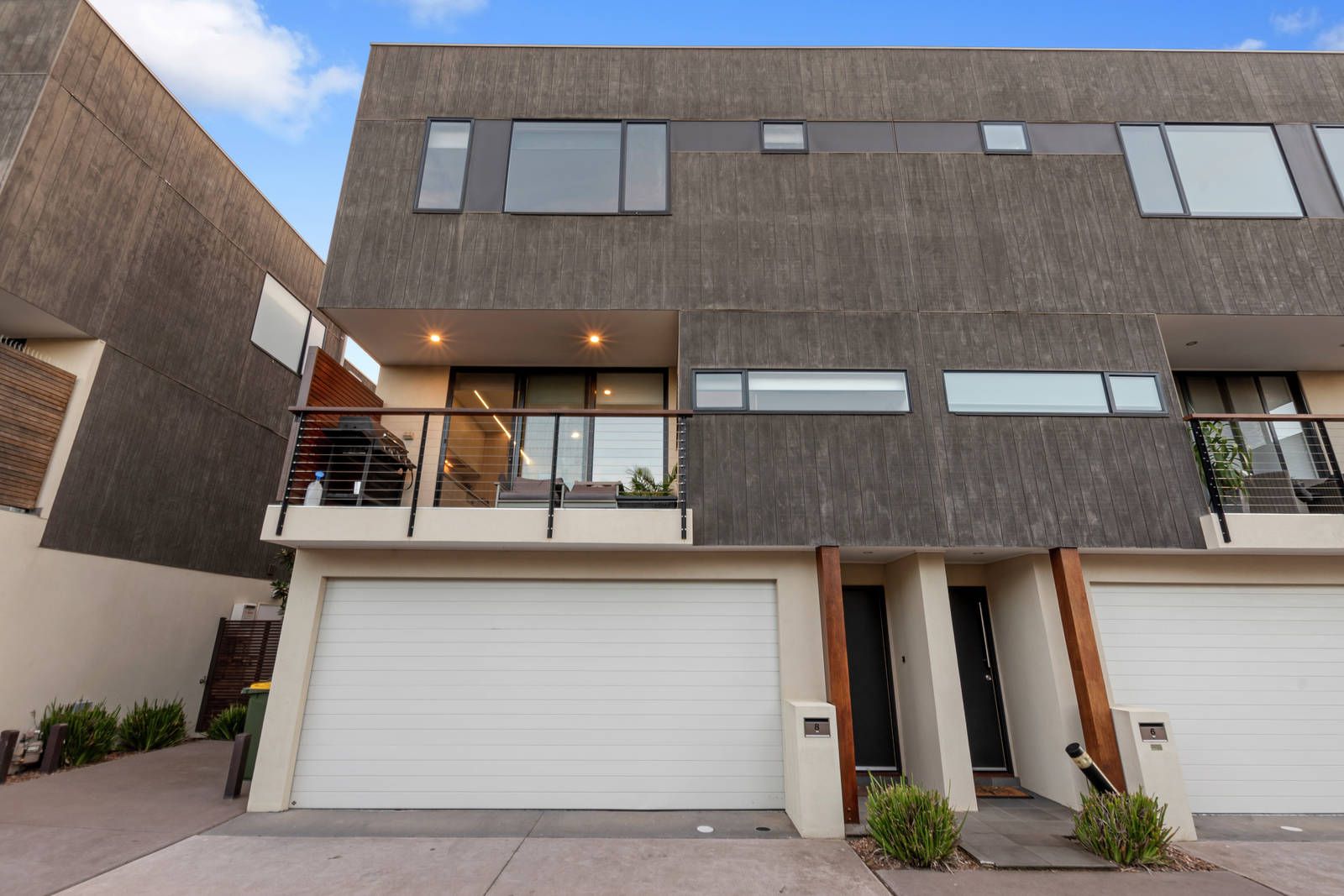 2 bedrooms House in 8 Hilltop Court KEILOR EAST VIC, 3033