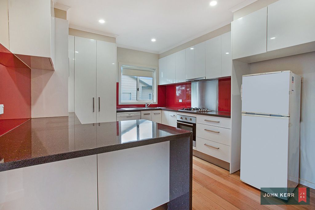 8 Hampton Street, Moe VIC 3825, Image 2