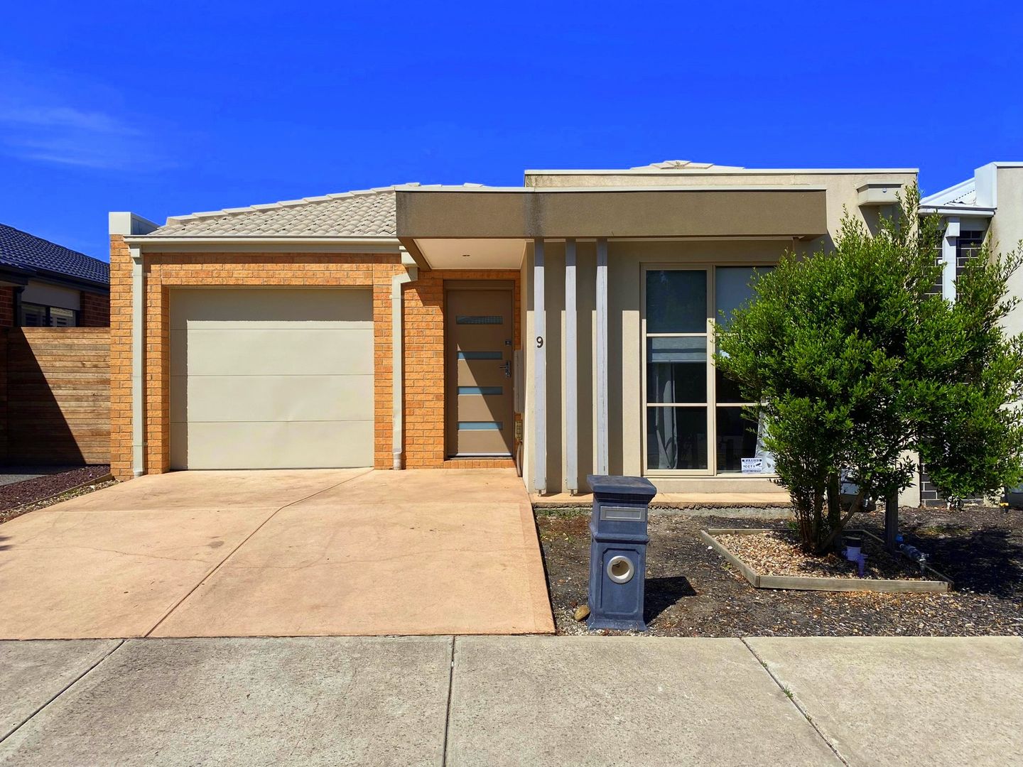 9 Gossamer Way, Mickleham VIC 3064 House For Rent 400 Domain