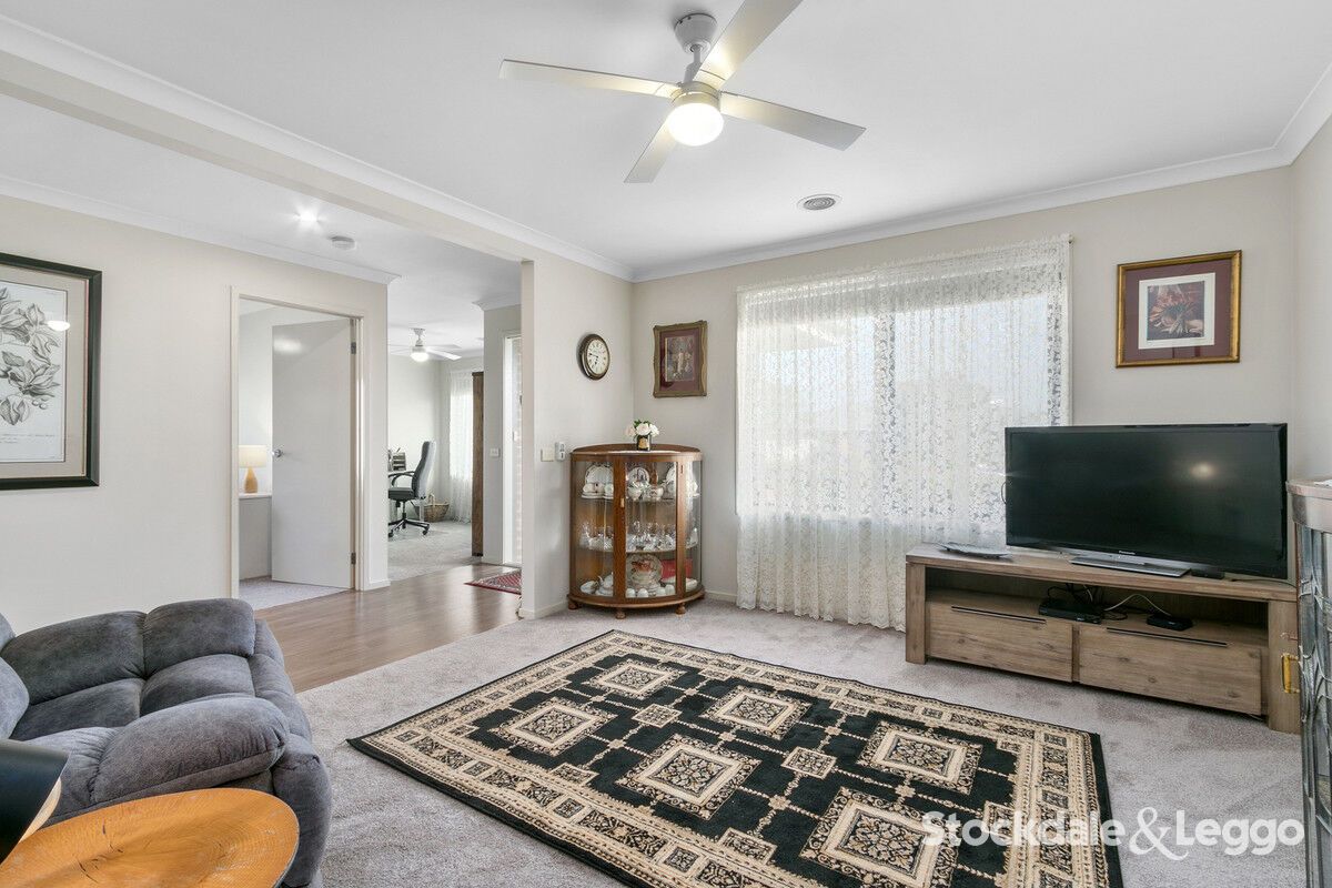 4 Rostrevor Close, Traralgon VIC 3844, Image 2