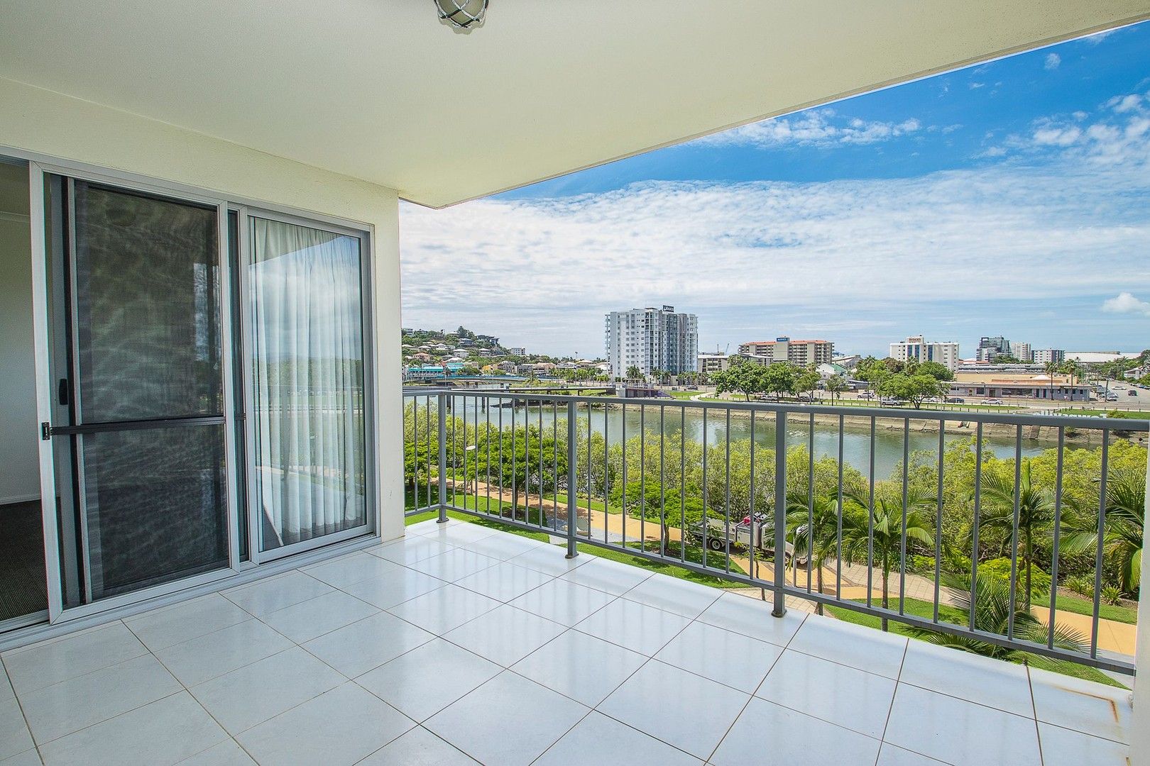 2 bedrooms Apartment / Unit / Flat in 54/11-17 Stanley Street TOWNSVILLE CITY QLD, 4810