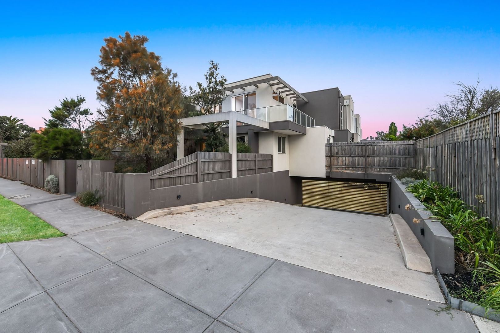 14/8-10 Maury Road, Chelsea VIC 3196, Image 2