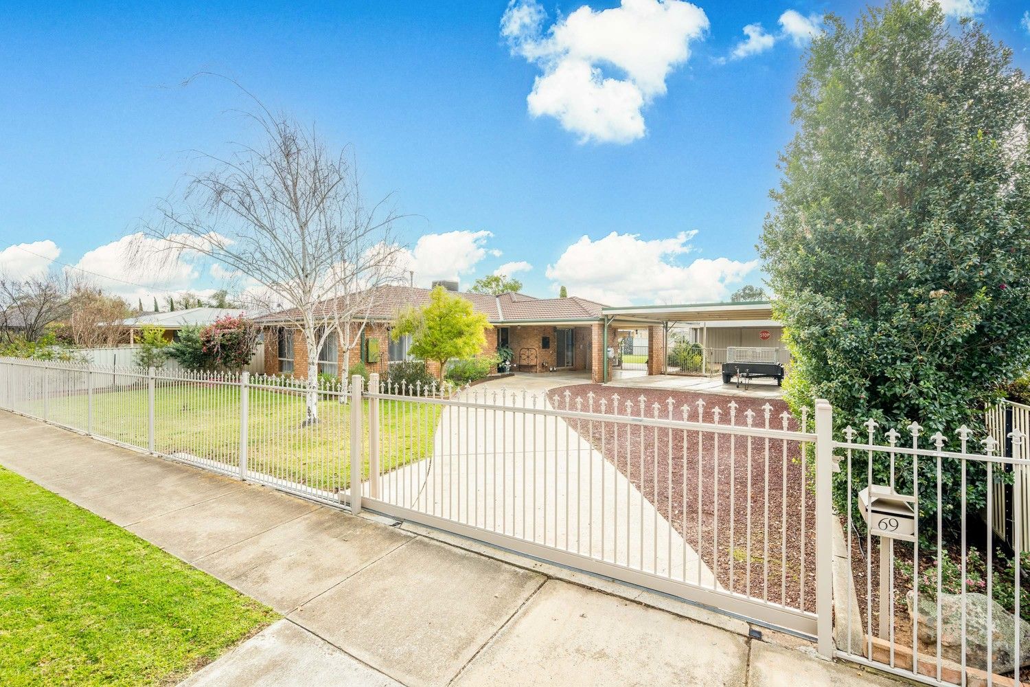 69 Kialla Lakes Drive, Kialla VIC 3631, Image 1