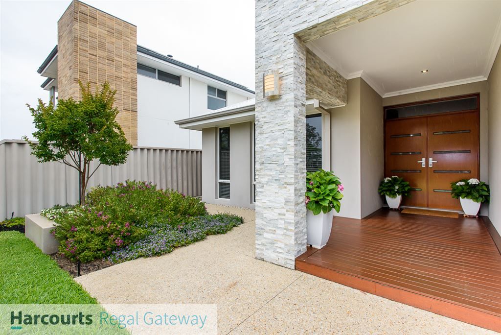 27 Blue Mountain Cir, Aubin Grove WA 6164, Image 2