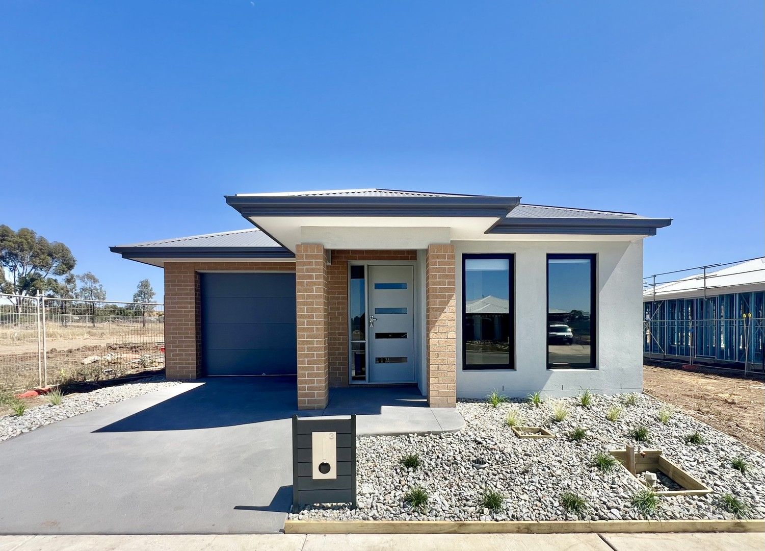 4 bedrooms House in 3 Farndale Drive LARA VIC, 3212