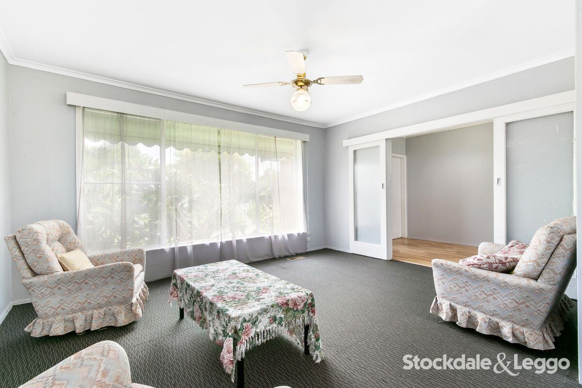 11 White Parade, Churchill VIC 3842, Image 2