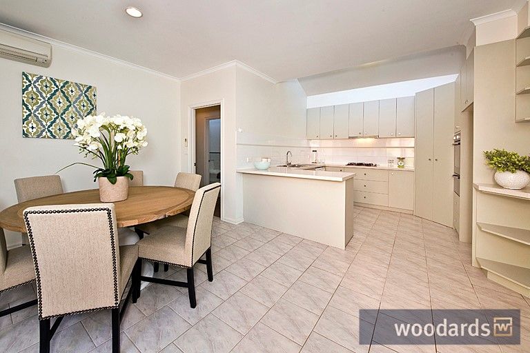 1/58 Teak Street, Caulfield South VIC 3162, Image 2