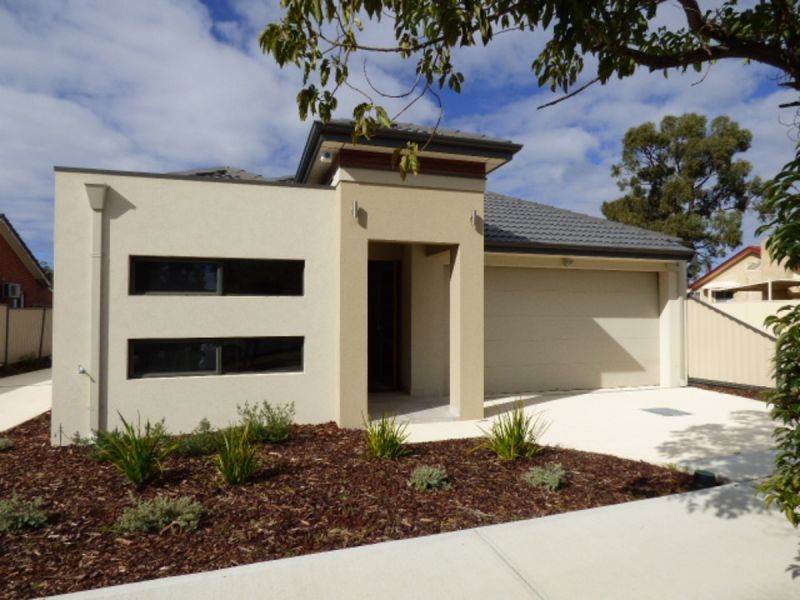 4 bedrooms House in 12A Teaguer Street WILSON WA, 6107