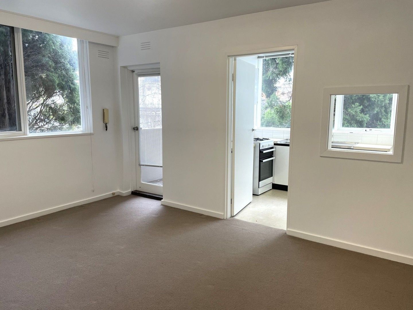 1 bedrooms Apartment / Unit / Flat in 2/29 May Road TOORAK VIC, 3142