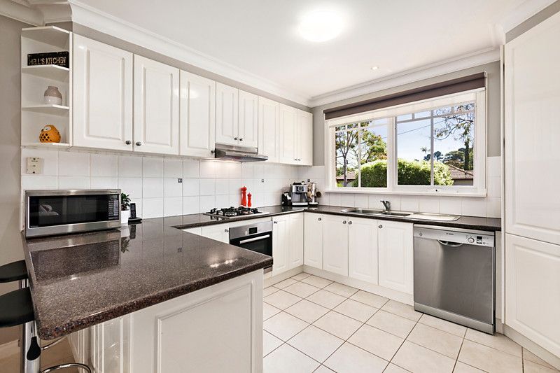 10A Fithie Street, BLACKBURN NORTH VIC 3130, Image 2