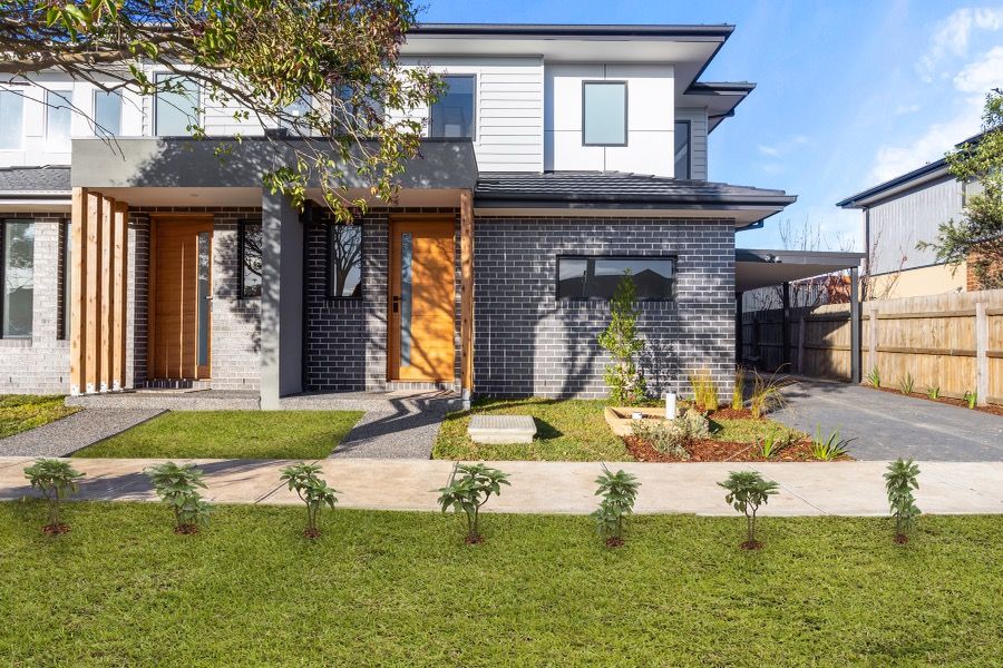 3 bedrooms Townhouse in 10 Bridgeton Street RESERVOIR VIC, 3073