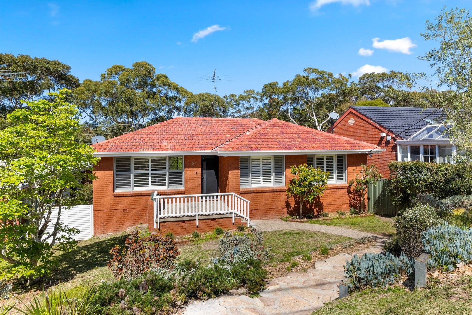 3 bedrooms House in 6 Kittani Street KIRRAWEE NSW, 2232