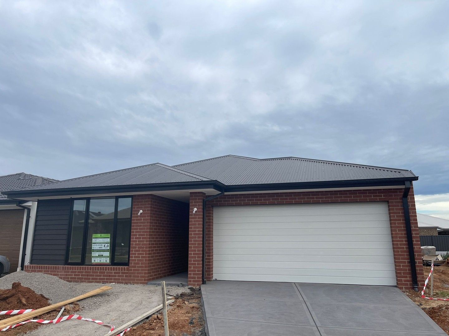 4 bedrooms House in 12 Ebbsfleet Crescent STRATHTULLOH VIC, 3338