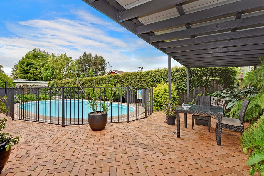 5 Castle Circuit, Westleigh NSW 2120, Image 1