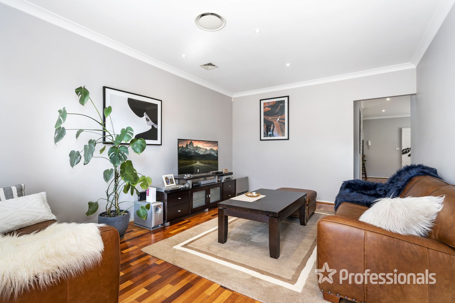 32 Lindsay Street, Casula NSW 2170, Image 2