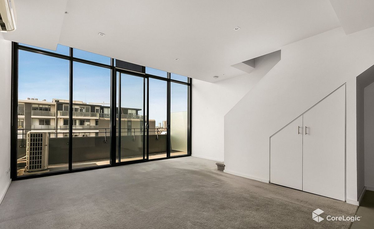 910/57 Bay Street, Port Melbourne VIC 3207, Image 0