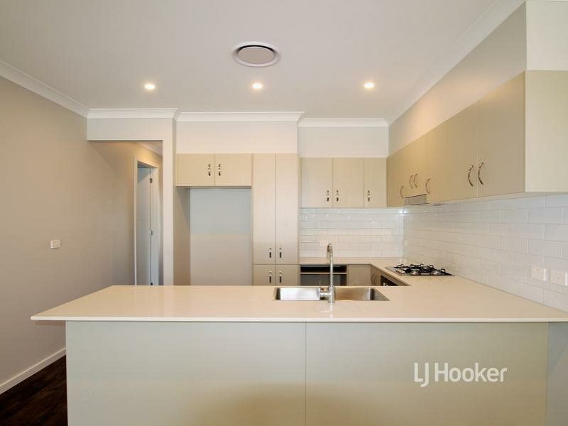 2/162 Larmer Avenue, Sanctuary Point NSW 2540, Image 2