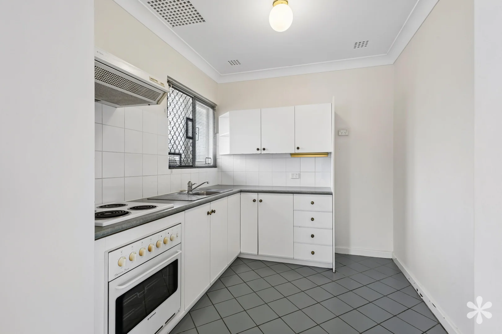 Additional image 6 of 5/245 Coode Street, Como WA 6152