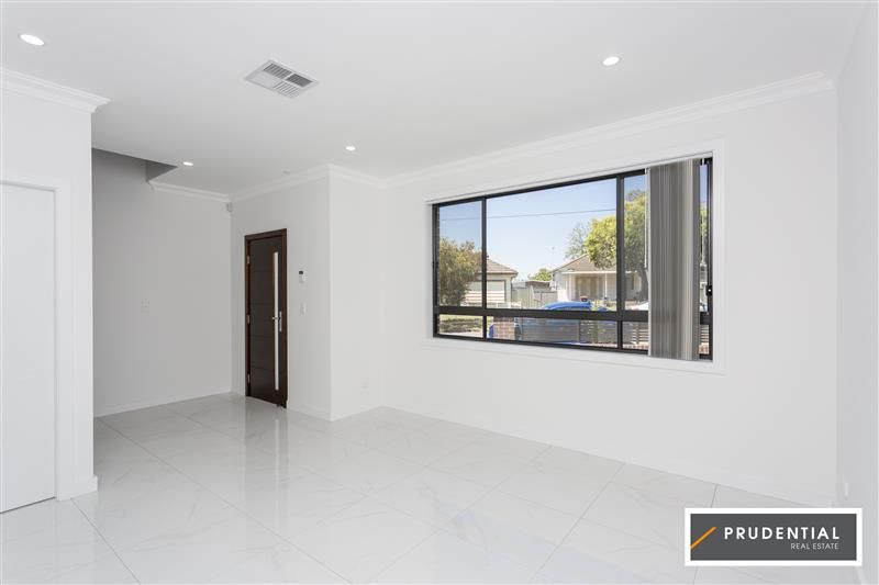 33 Maryvale Ave, Liverpool NSW 2170, Image 2
