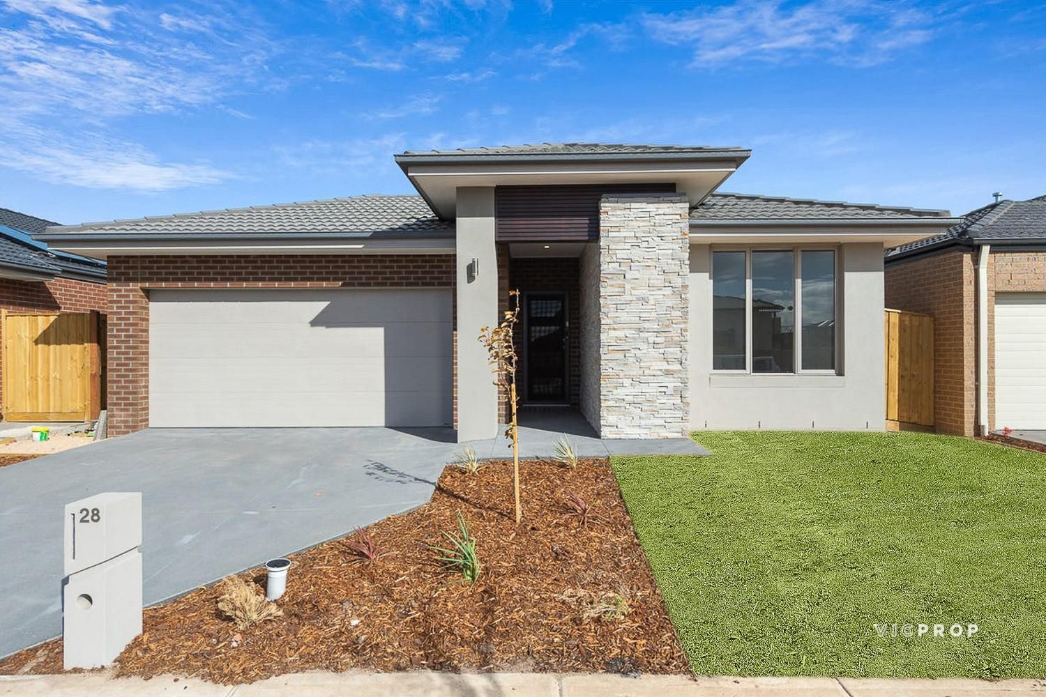 4 bedrooms House in 28 Calvert Place POINT COOK VIC, 3030