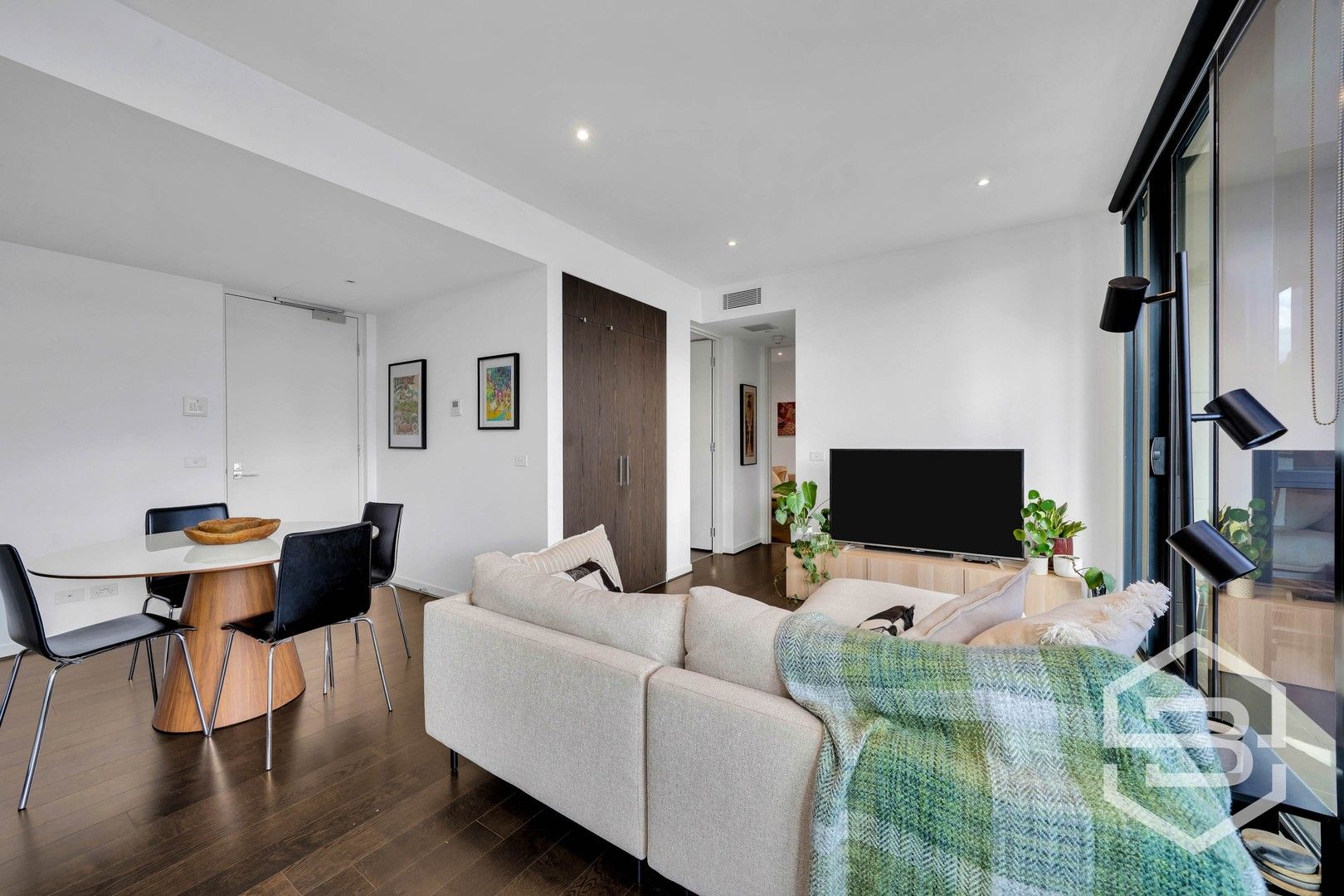 2 bedrooms Apartment / Unit / Flat in 106/220 Canterbury Road CANTERBURY VIC, 3126