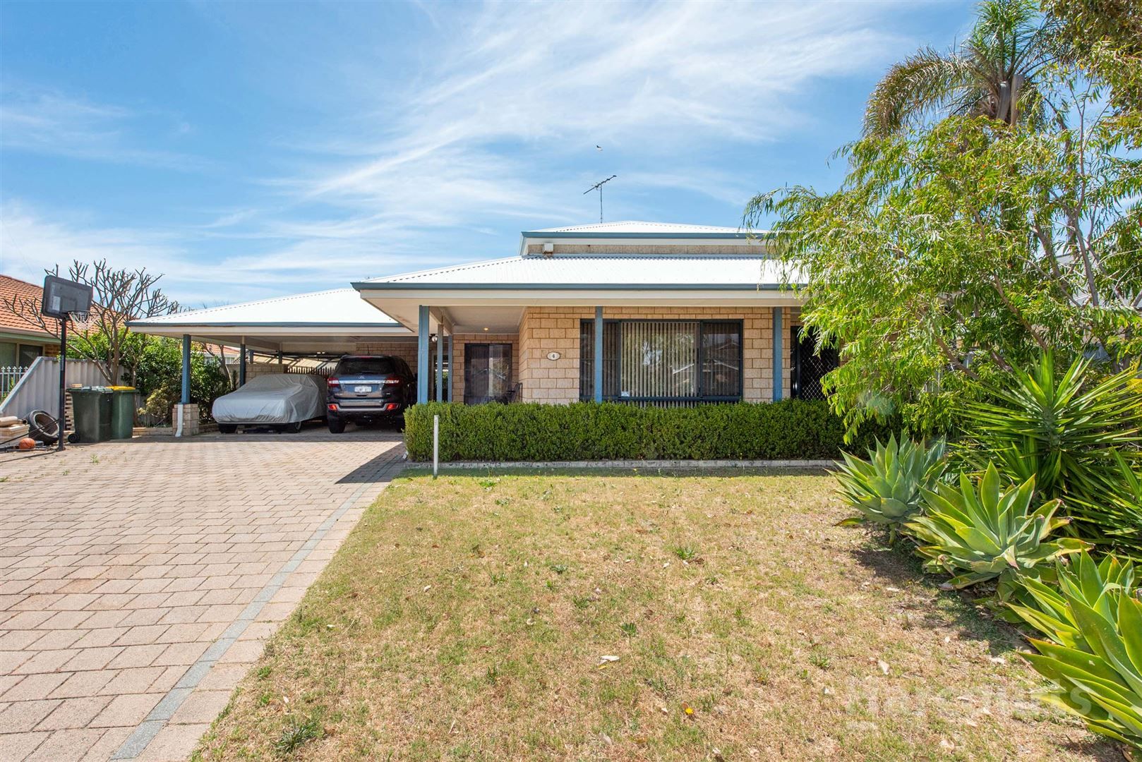 4 Castilloa Court, Halls Head WA 6210, Image 1