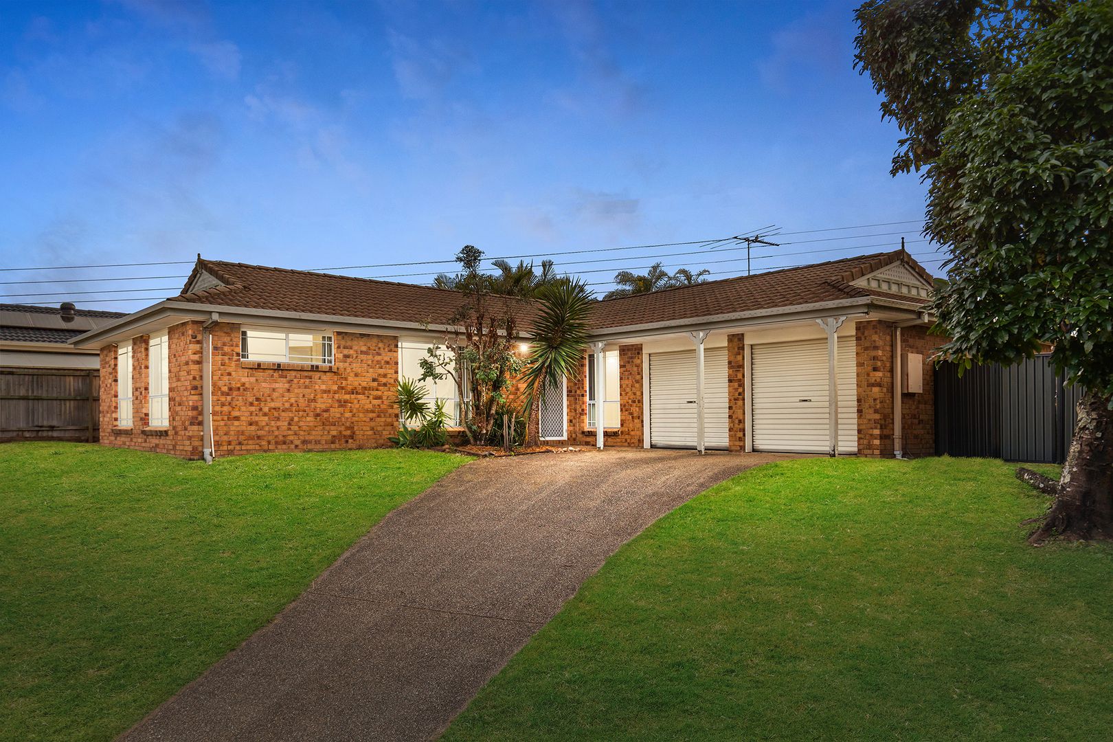 20 Eira Crescent, Edens Landing QLD 4207