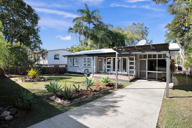3 bedrooms House in 27 Daniel Street NORTH MACKAY QLD, 4740