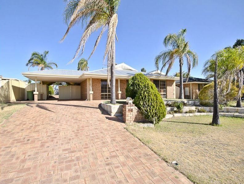 4 bedrooms House in 3 Boronia Court THORNLIE WA, 6108