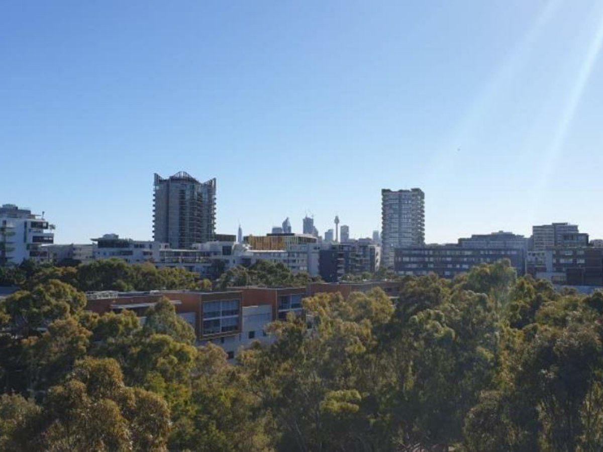 2 bedrooms Apartment / Unit / Flat in 60/2 Huthchinson Walk ZETLAND NSW, 2017