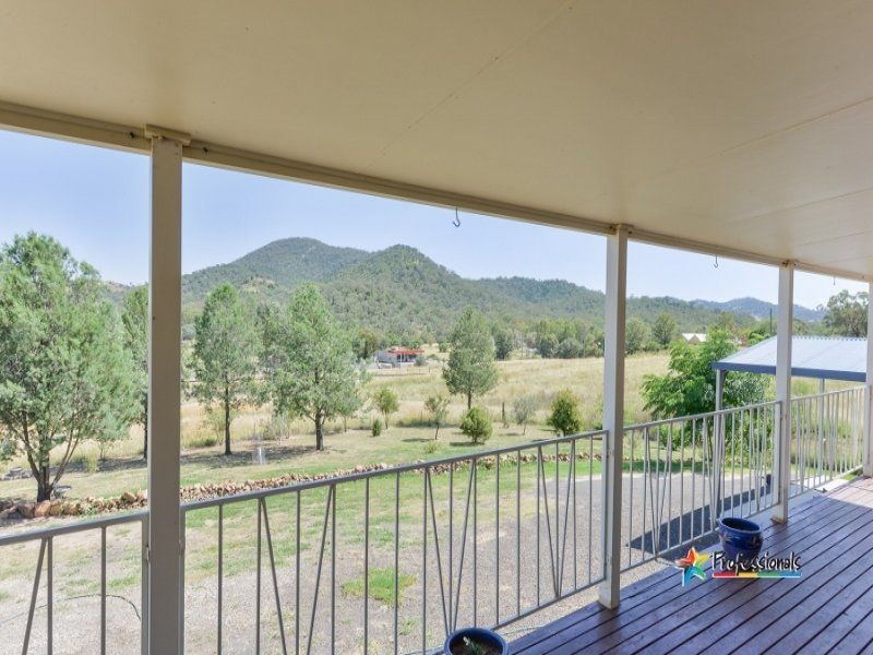 6 Railway Street, Currabubula NSW 2342, Image 2